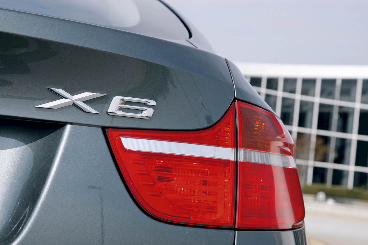 X6 logo