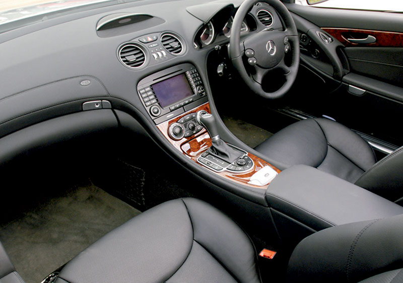 Mercedes SL500 interior