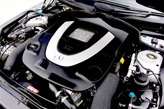 Mercedes SL500 engine