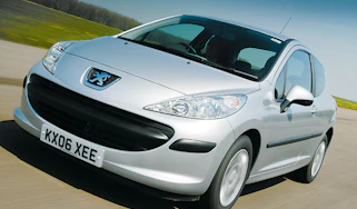 Front view of Peugeot 207 S