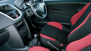 Peugeot 207 S interior