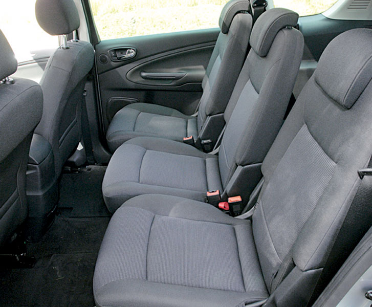 Ford S-MAX interior