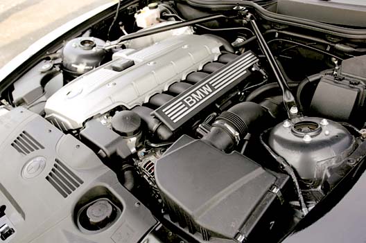 BMW Z4 3.0si Sport engine