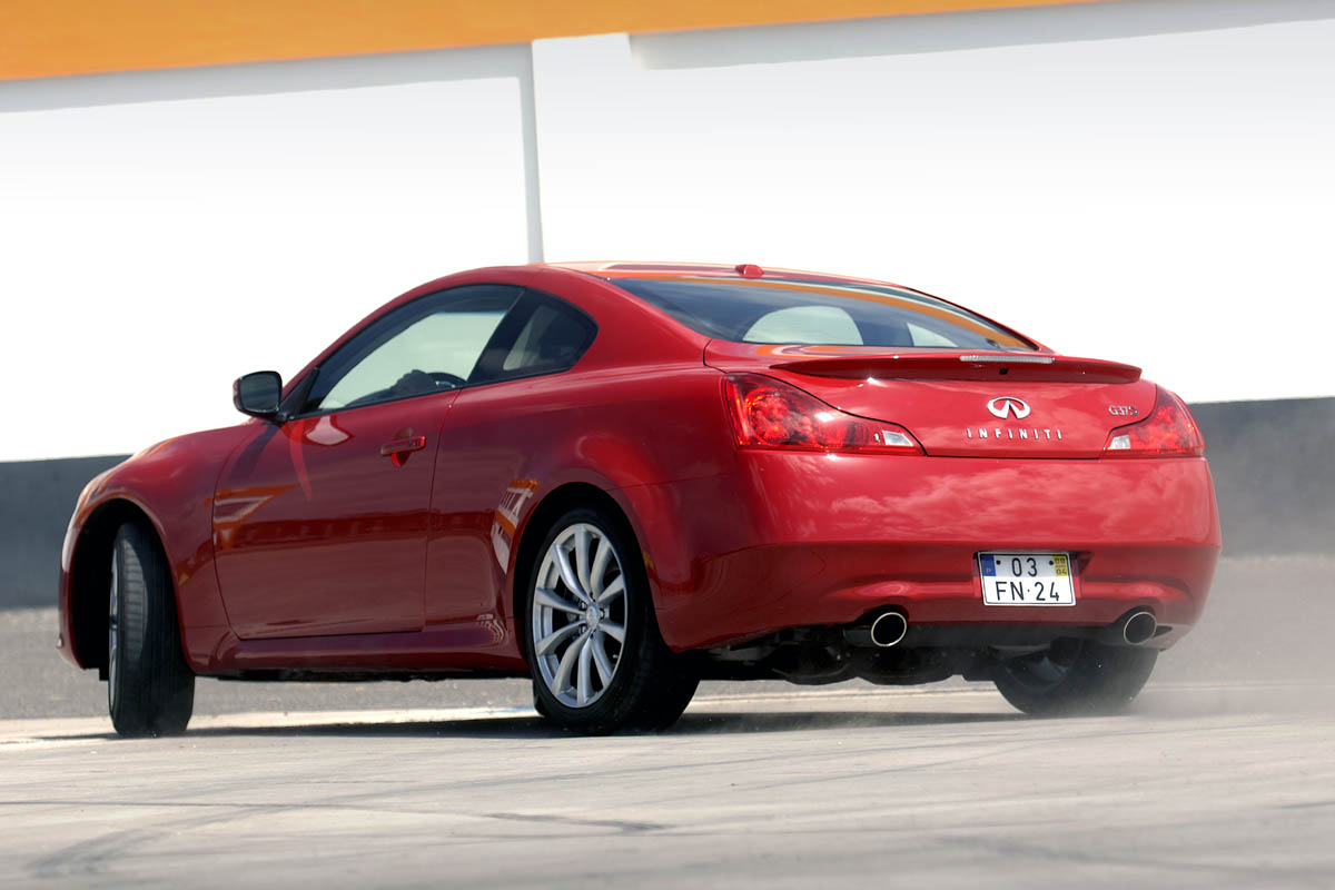 Infiniti G37