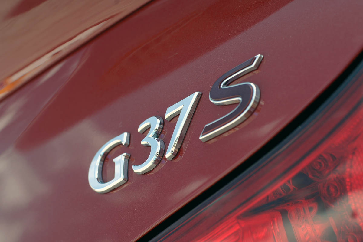 Infiniti G37