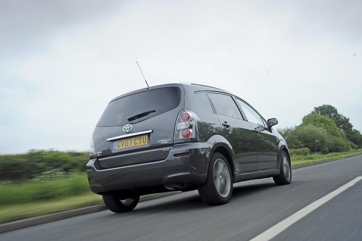 Verso rear