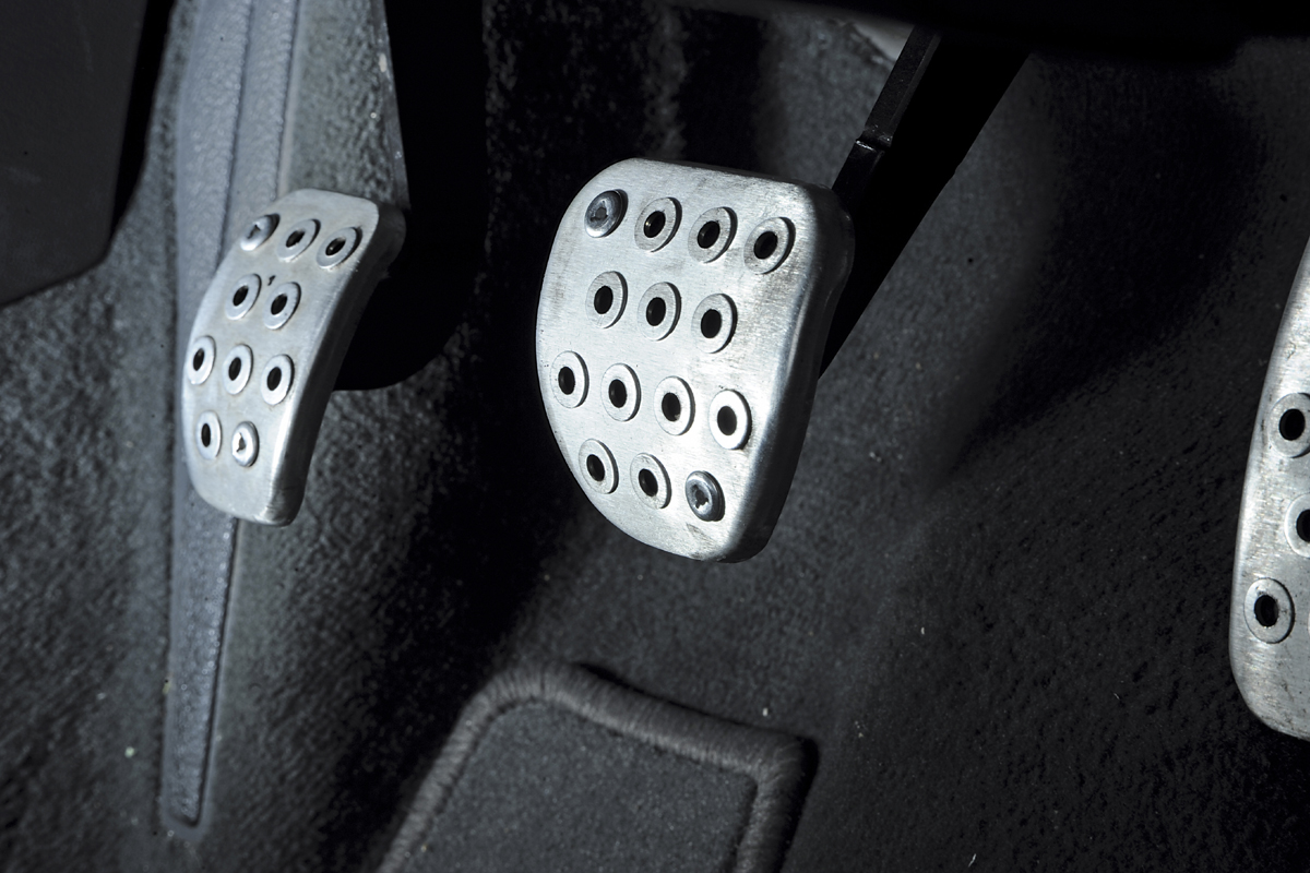 Laguna pedals