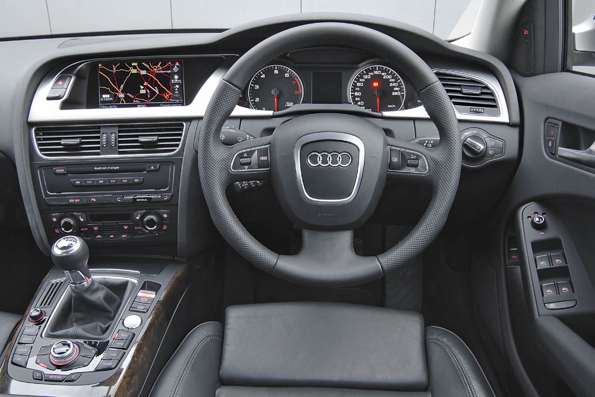 Avant dash