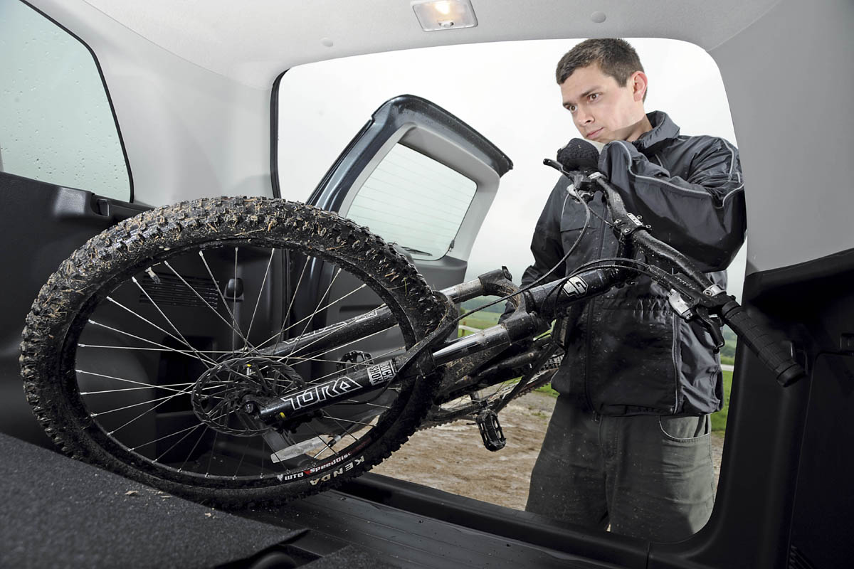Vitara boot