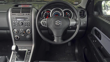 Vitara dash