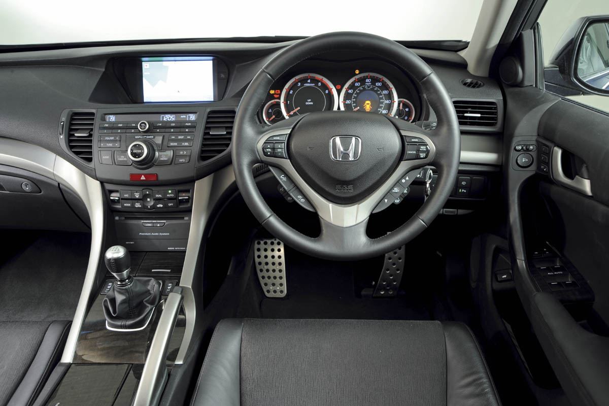 Accord dash