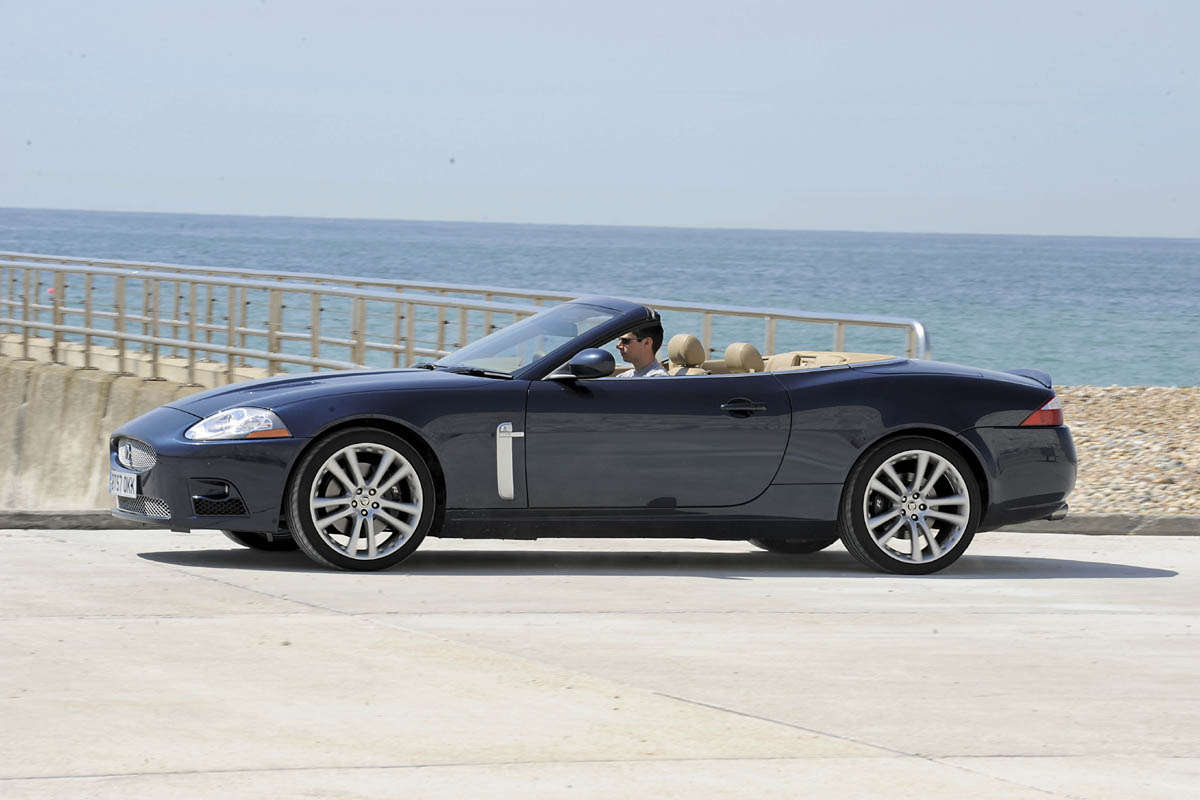 XKR pan