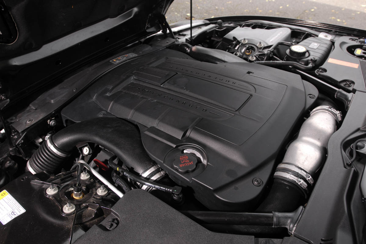 Jaguar XKR-S