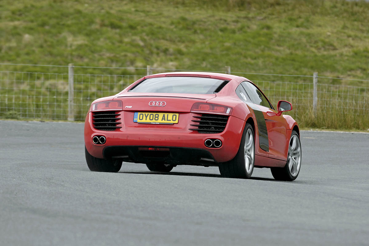 R8 rear