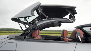 Conv roof