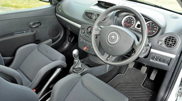 Clio int