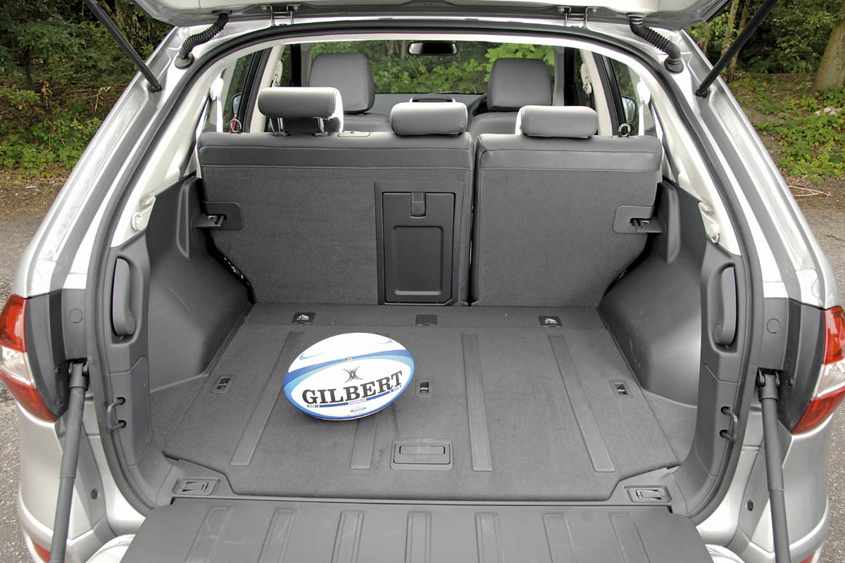 Koleos boot