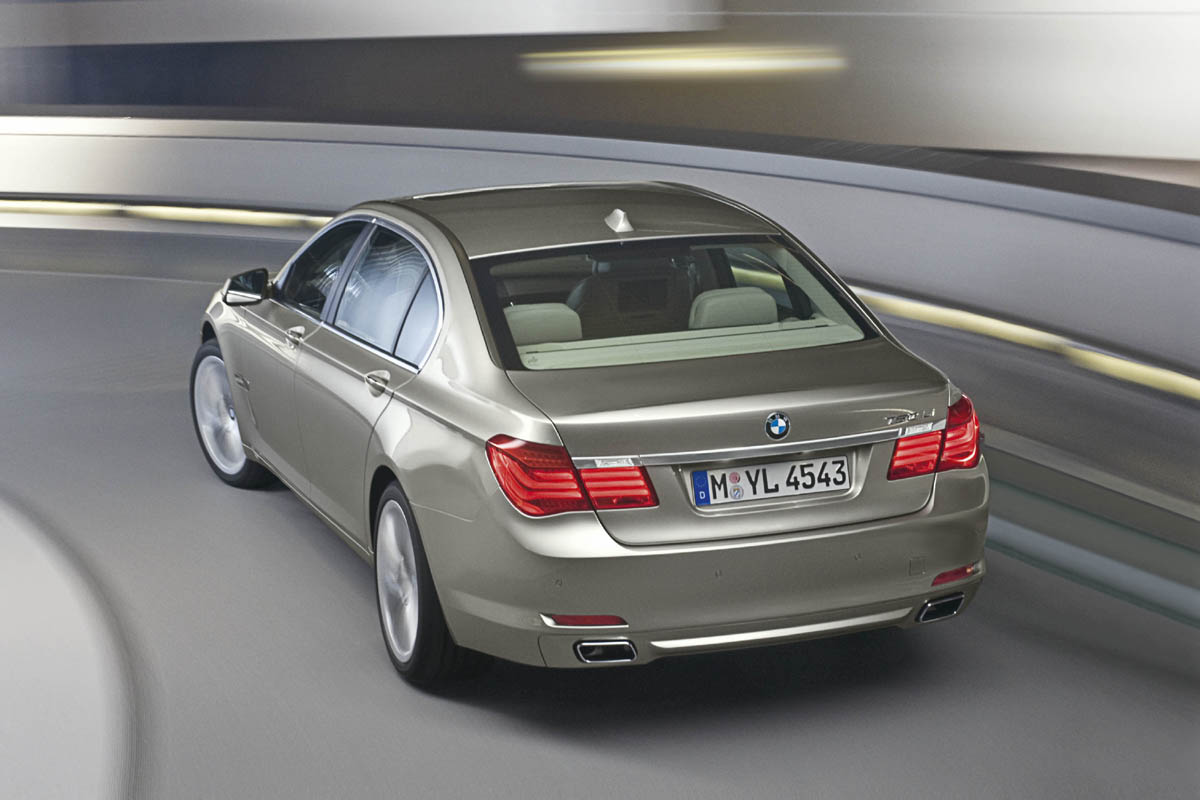 750i rear