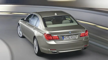 750i rear