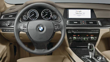 750i dash