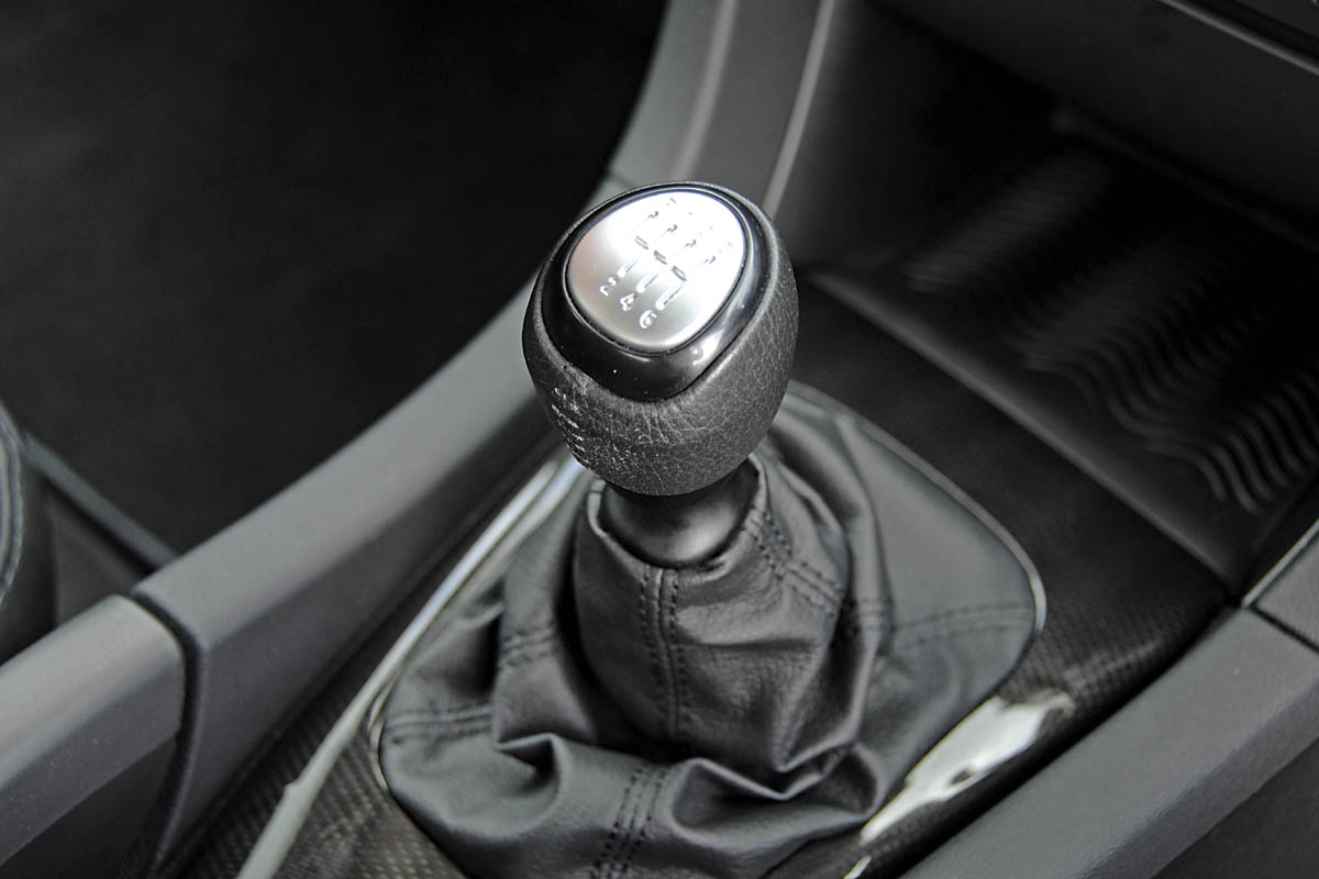 Saab stick