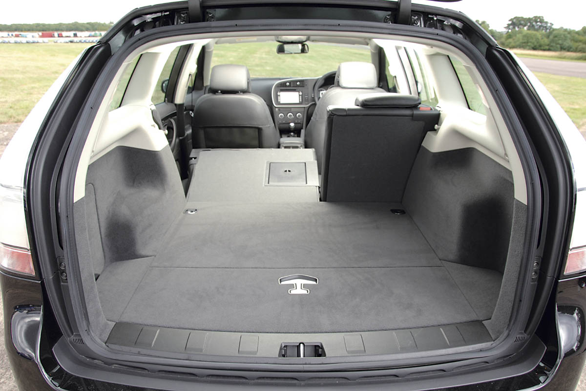 Saab boot