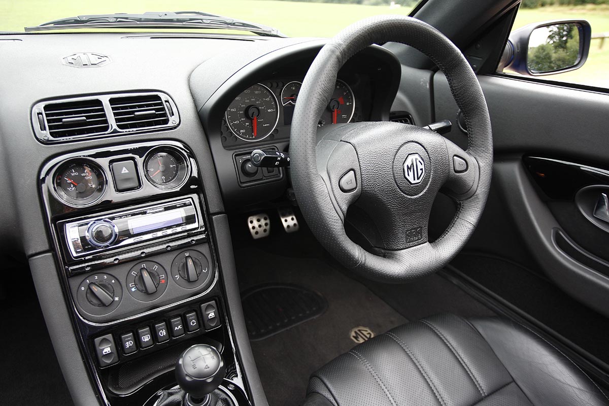 MG TF LE500 interior