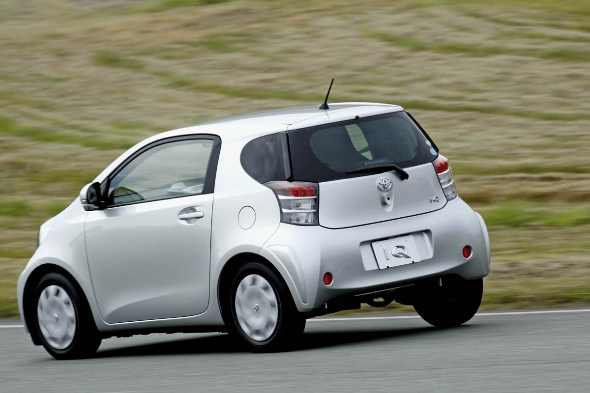 iQ rear