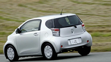 iQ rear