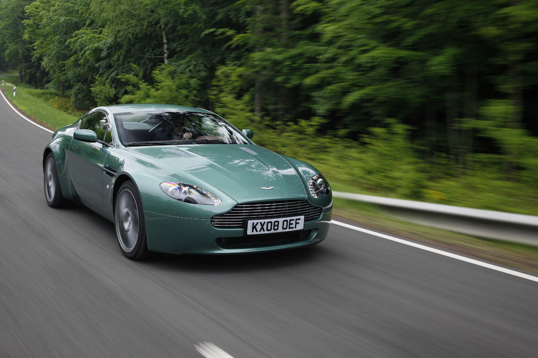 aston vantage