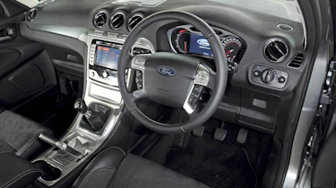 S-max cabin