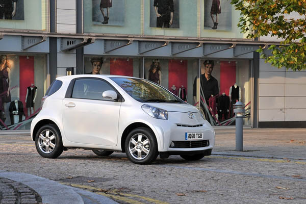 Toyota iQ