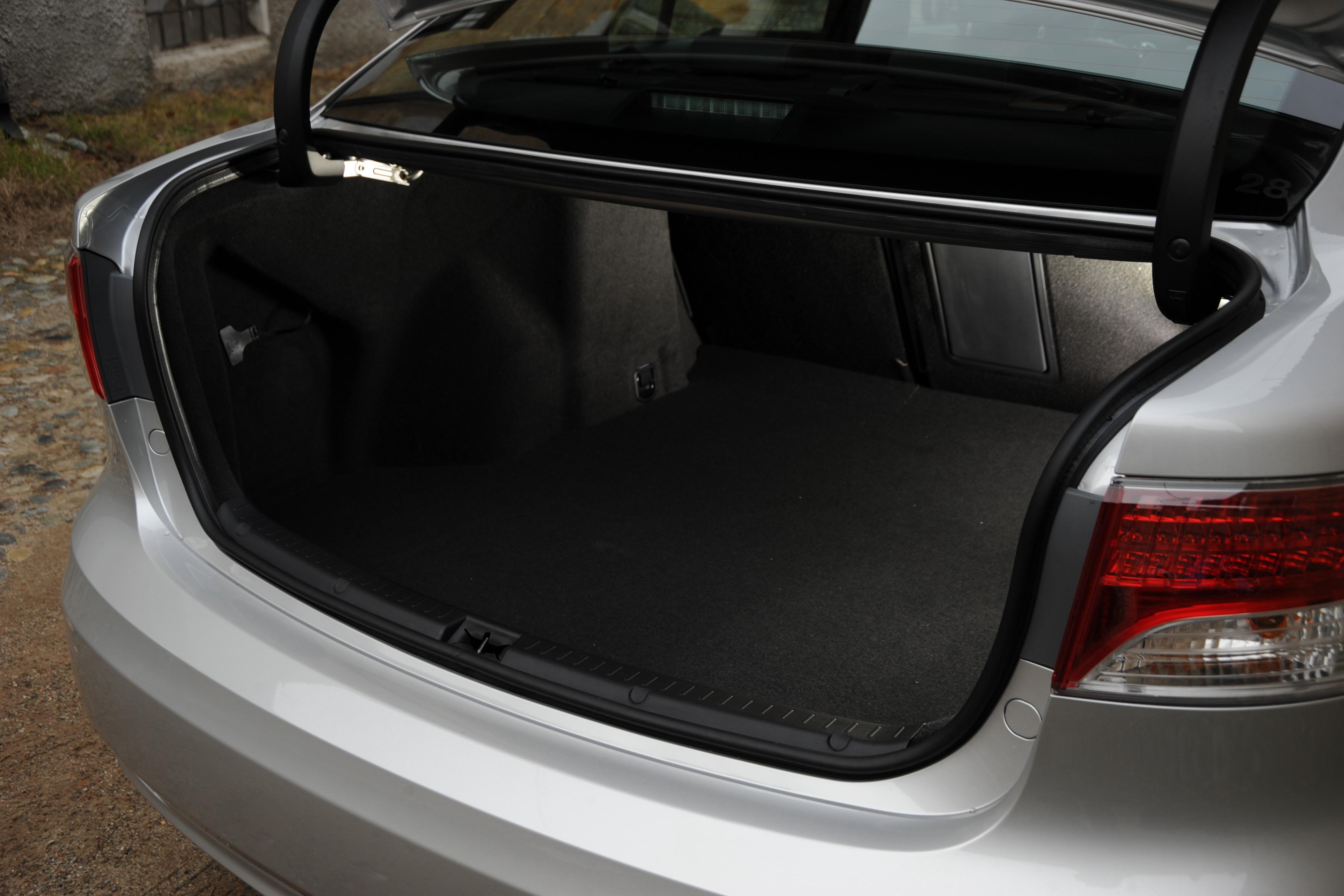 Avensis Boot