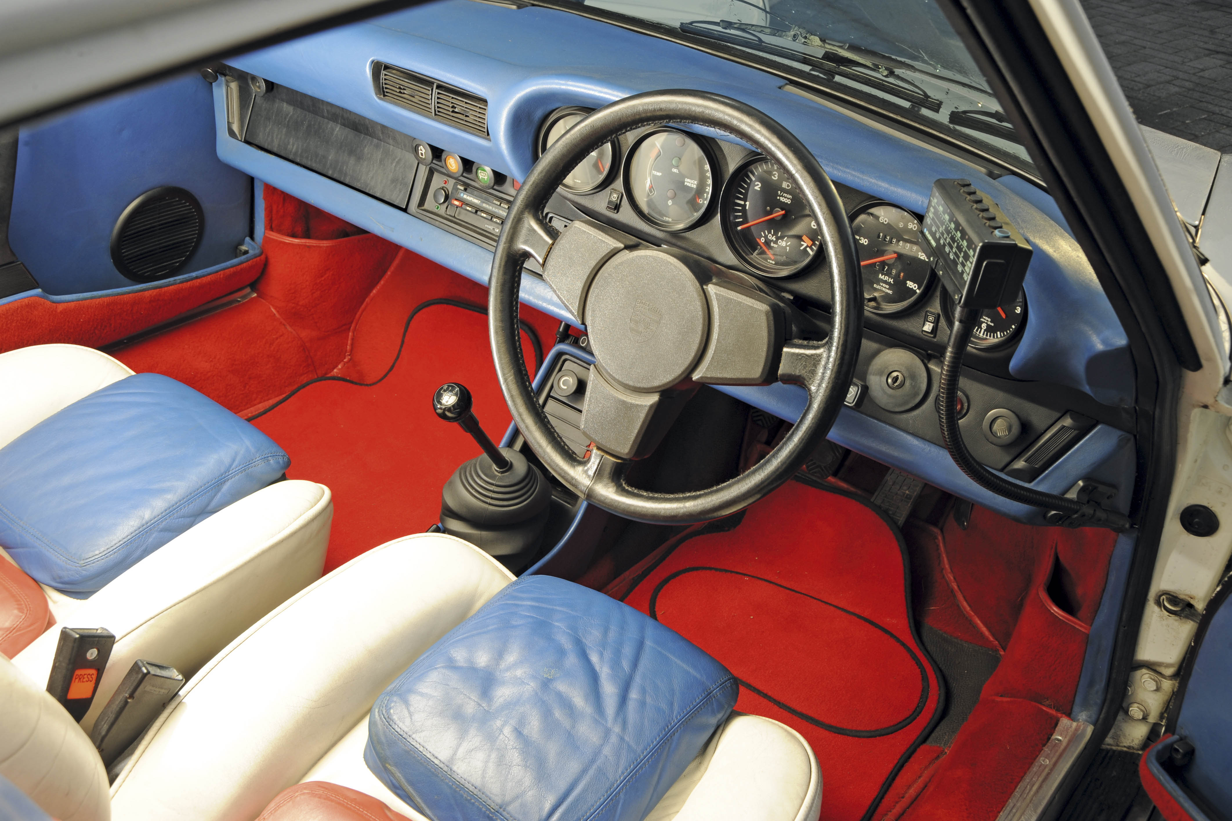 Porsche 911 Turbo Martini