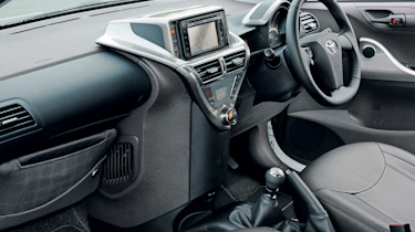 Toyota iQ