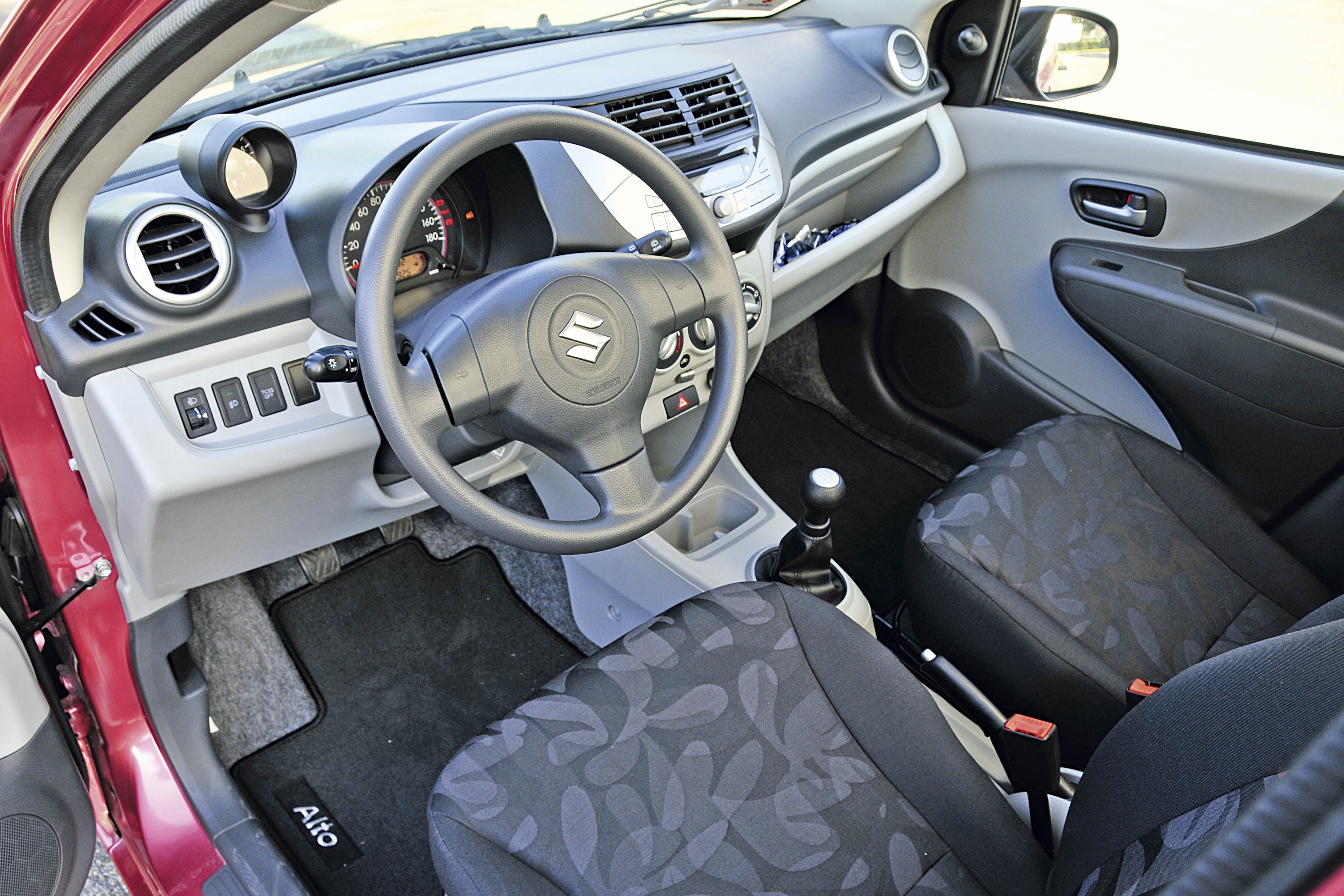 Suzuki Alto SZ4