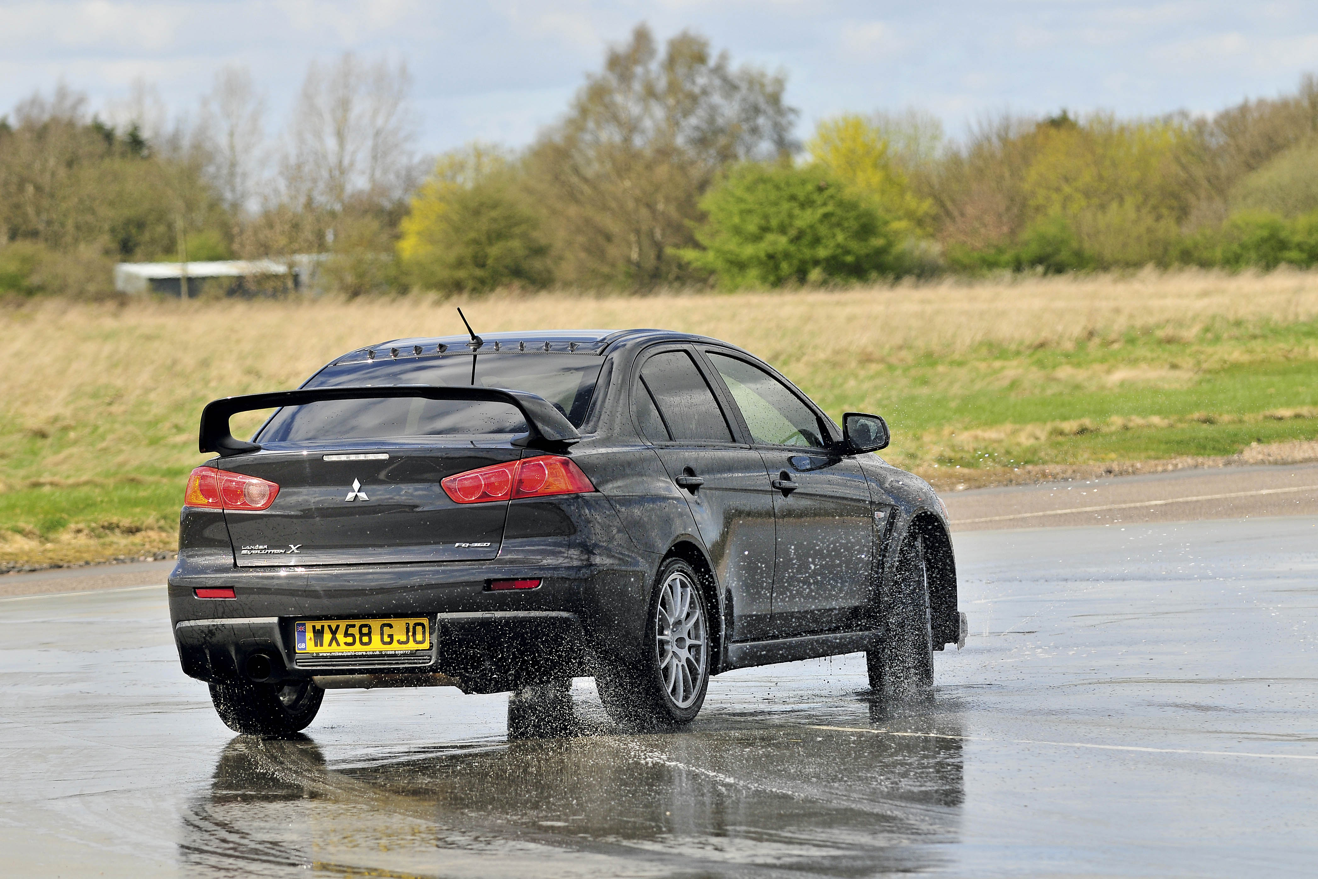 Mitsubishi EVO X FQ360