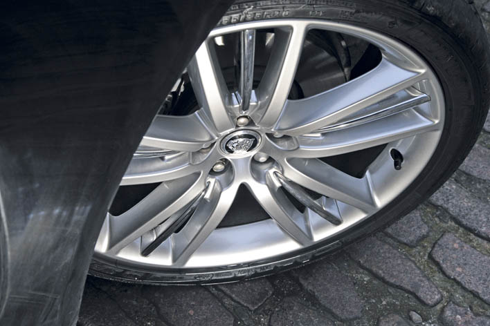Jaguar XF