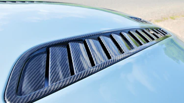 Aston Martin V12 Vantage