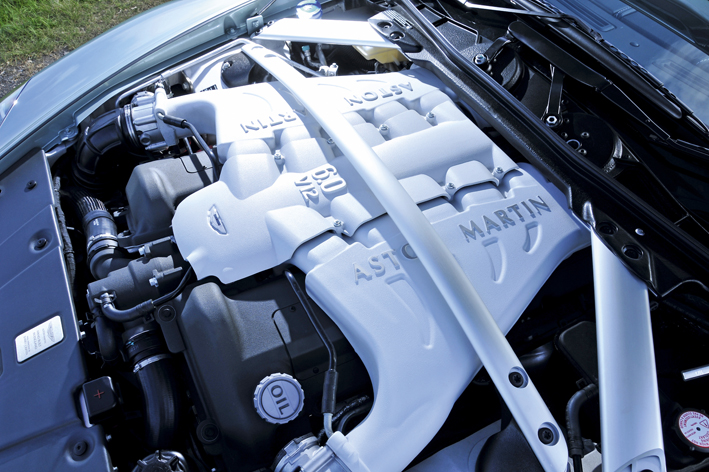Aston Martin V12 Vantage
