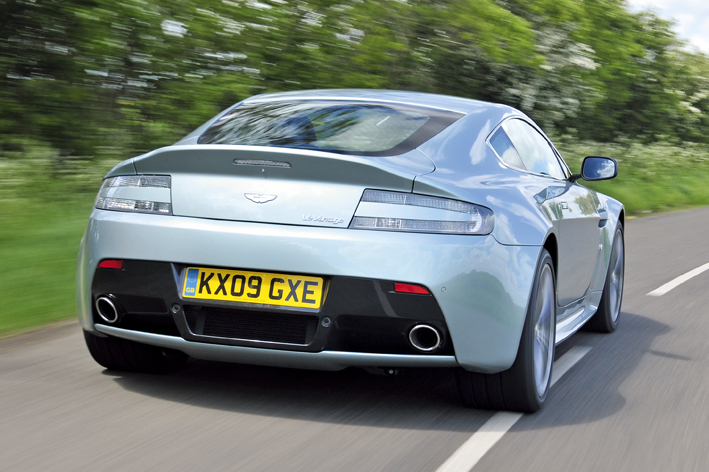 Aston Martin V12 Vantage