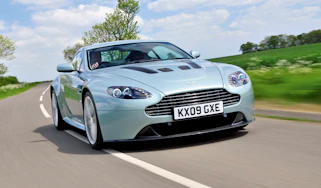 Aston Martin V12 Vantage