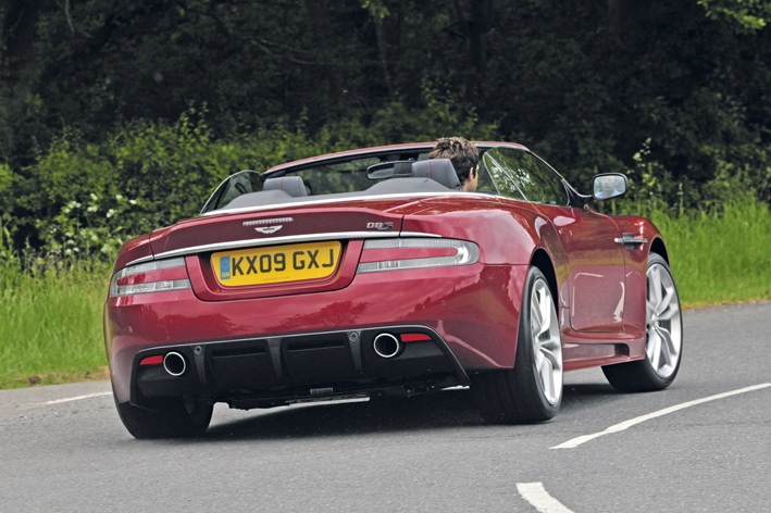 Aston Martin DBS Volante