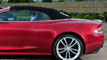 Aston DBS Volante