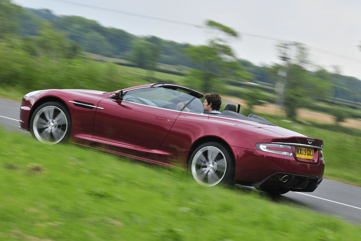 Aston DBS Volante