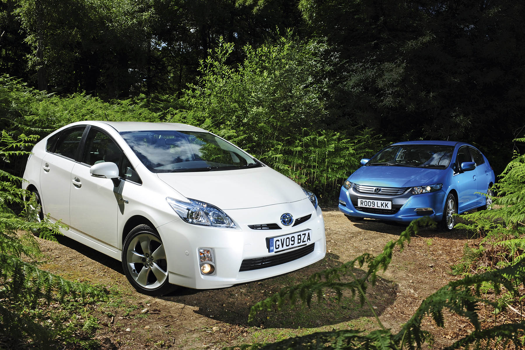 Toyota Prius vs Honda Insight - header