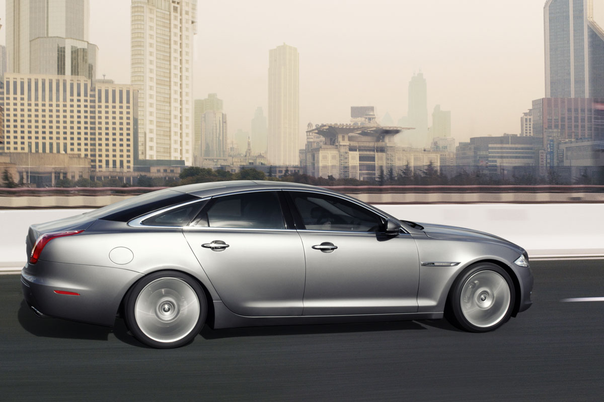 Jaguar XJ