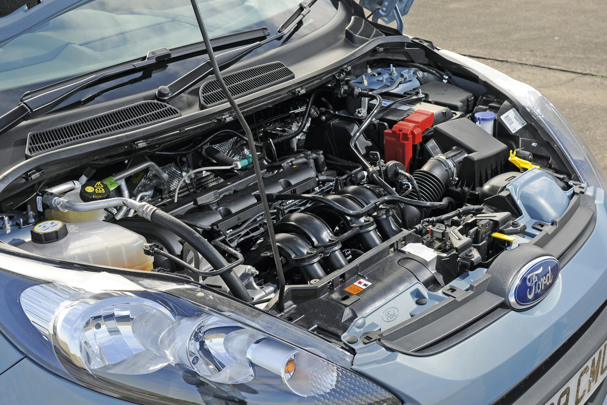 Ford Firsta Edge engine bay