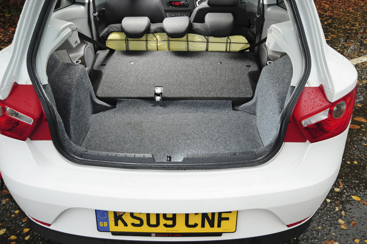 SEAT Ibiza Ecomotive Vs. Ford Firsta ECOnetic