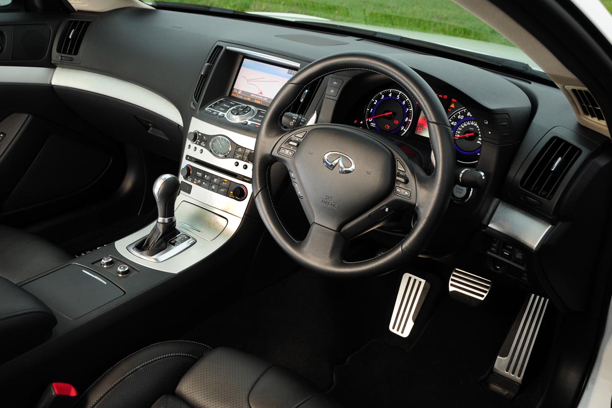Infiniti G37